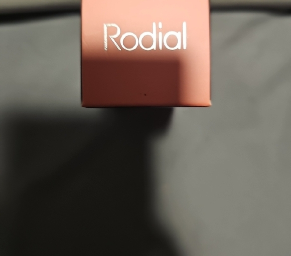 Rodial Liquid Blush in Frosted Pink - Picture 5 of 6